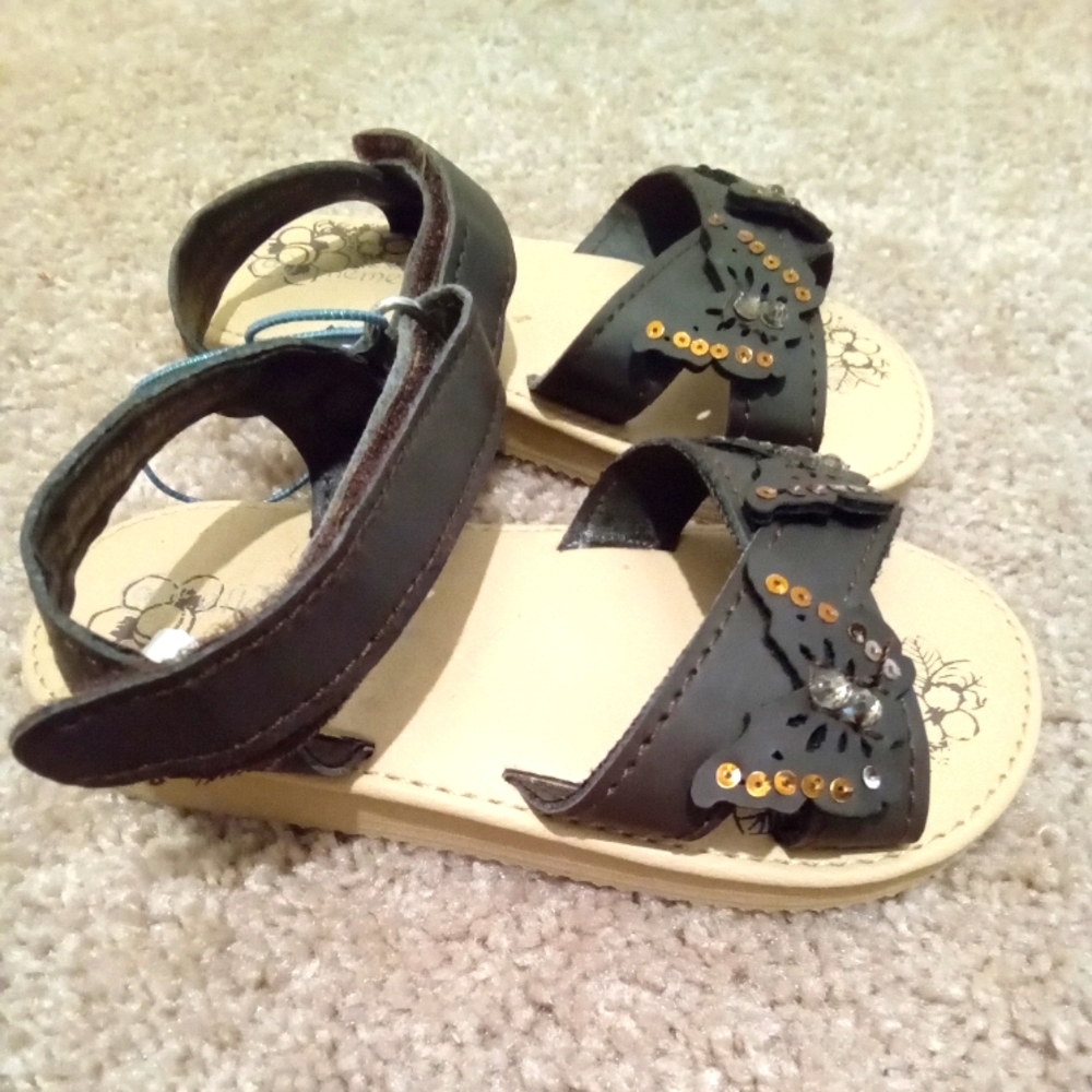 Girl sandals Size 8
